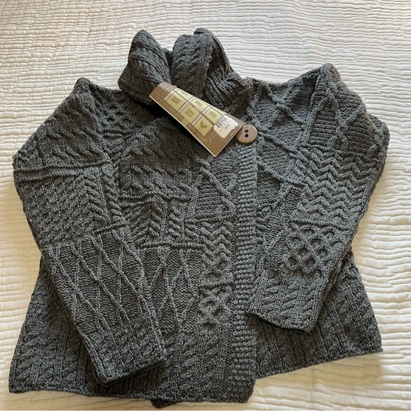 Patchwork Cardigan with Collar - Picture 4 of 5